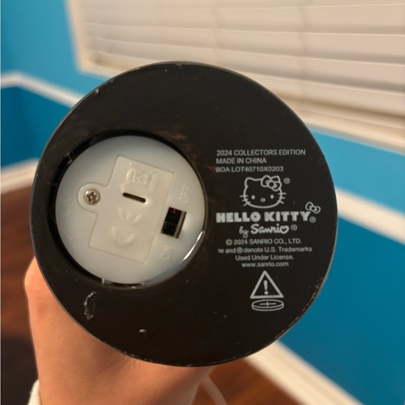 Hello Kitty Padres - Picture 4 of 4